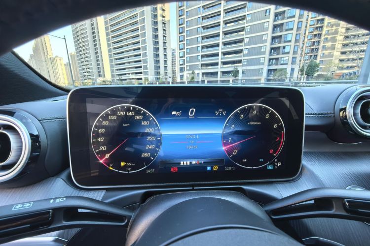 奔驰C级 2023款 改款 C 260 L 运动版中控内饰15