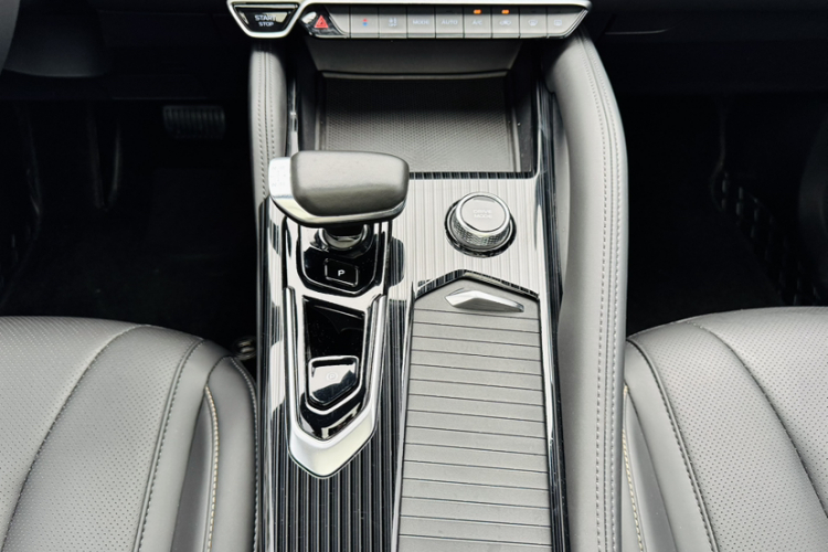 吉利汽车 星越L 2024款 2.0TD DCT EVO两驱长风版局部细节18