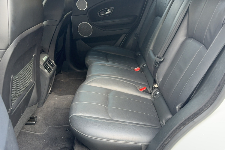 路虎 揽胜极光 2017款 2.0T SE 智耀版中控内饰7002