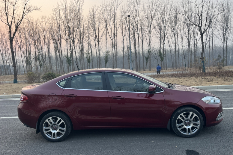 菲亚特 菲翔 2012款 1.4T 自动尊享版车身外观6005