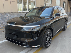 鸿蒙智行 问界M8 2025款 增程 Ultra版 53.4kWh 6座版