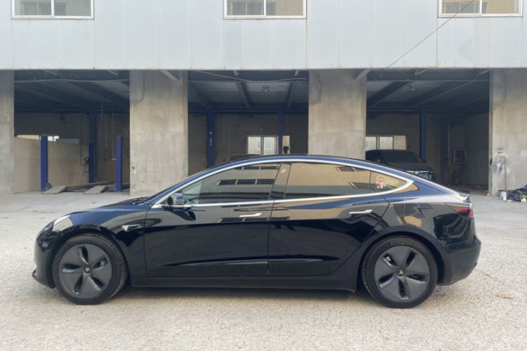 特斯拉 Model 3 2020款 标准续航后驱升级版车身外观6009