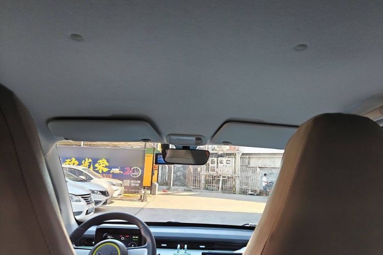 五菱汽车 宏光MINIEV 2022款 GAMEBOY 200km 玩乐款 磷酸铁锂中控内饰7004