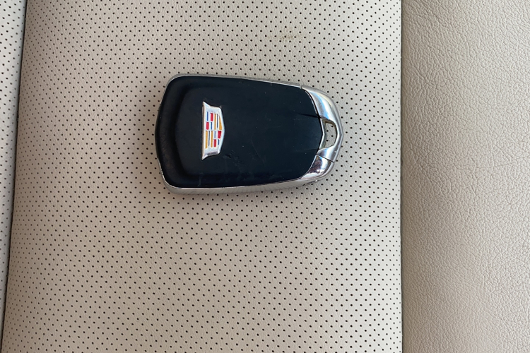 凯迪拉克XTS 2015款 28T 舒适型中控内饰7001