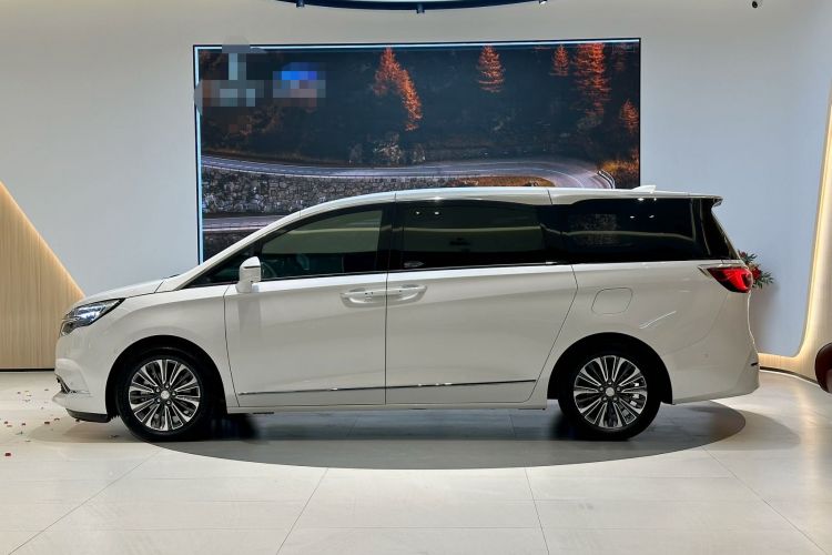 别克GL8 2022款 ES陆尊 653T 旗舰型车身外观6005