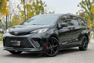 丰田 格瑞维亚 2022款 2.5L混动 尊爵版