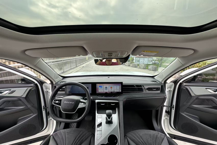 荣威D5X DMH 2024款 135科技版中控内饰7006