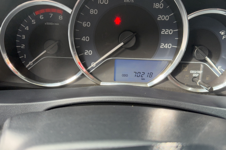 丰田 雷凌 2017款 改款 185T CVT精英版 国V中控内饰15