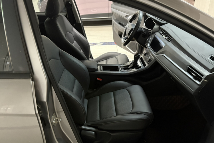 吉利汽车 帝豪 2021款 UP 1.5L CVT豪华型局部细节41