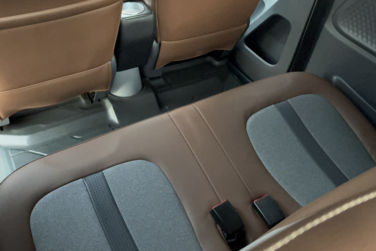 五菱汽车 宏光MINIEV 2022款 GAMEBOY 200km 玩咖款 磷酸铁锂中控内饰7003