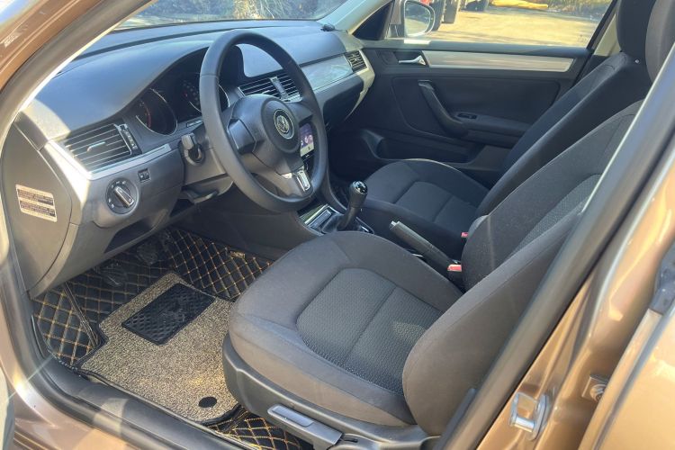 大众 宝来 2015款 质惠版 1.6L 手动时尚型中控内饰7005