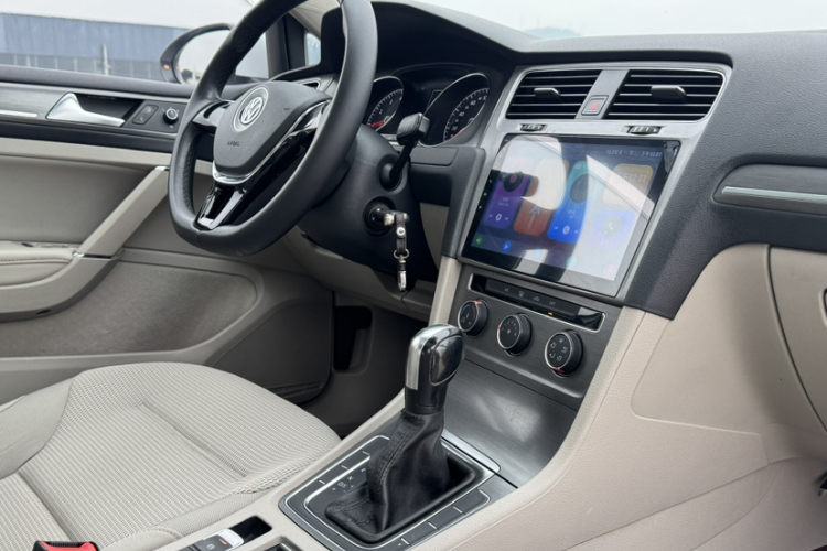 大众 高尔夫 2016款 230TSI 自动舒适型中控内饰7005