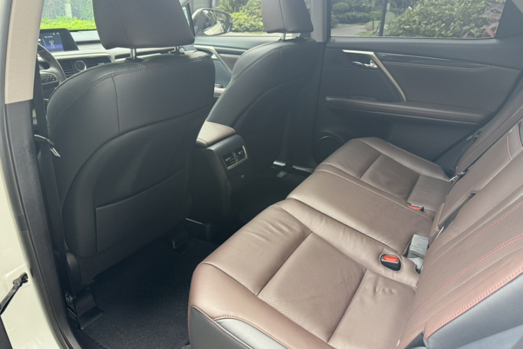 雷克萨斯RX 2016款 300 四驱典雅版 国V中控内饰7002