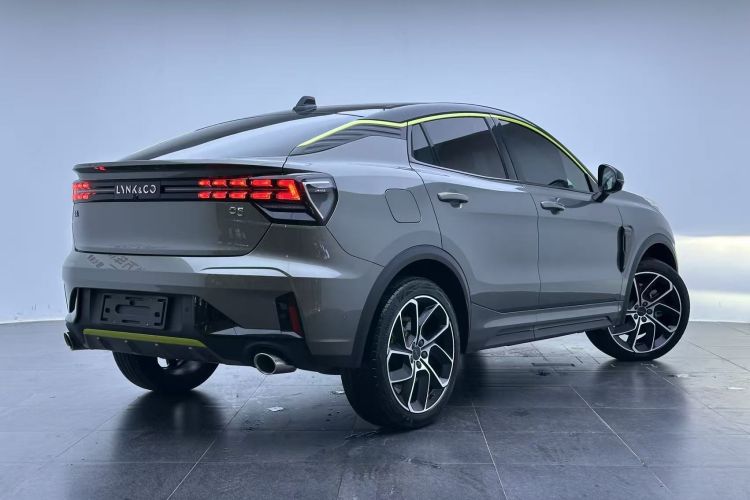 领克05 2020款 2.0TD 两驱耀Halo车身外观6002