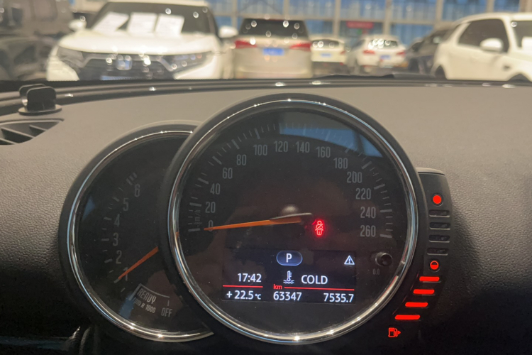 MINI Clubman 2016款 改款 1.5T COOPER中控内饰15