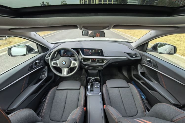 宝马2系(进口) 2023款 225i 四门轿跑车 M运动套装中控内饰7007