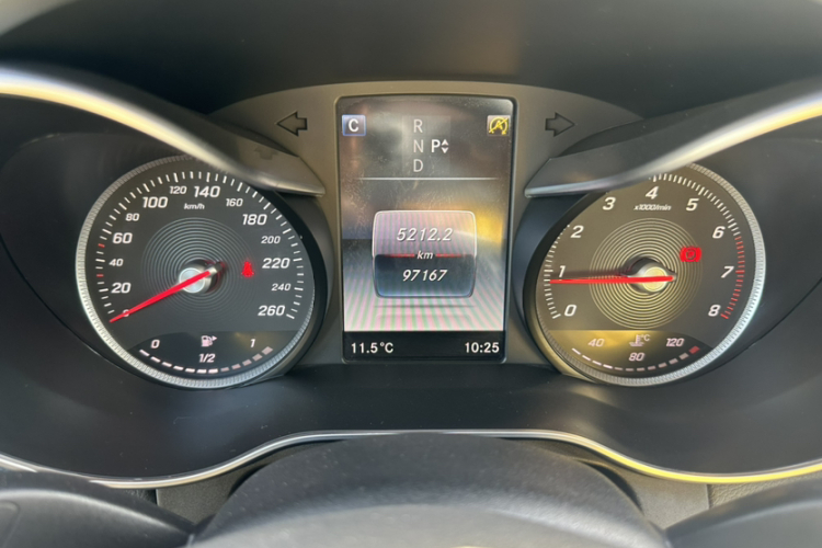 奔驰C级 2016款 C 200 运动版中控内饰15