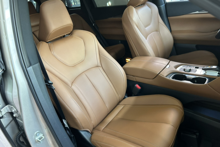 英菲尼迪QX60 2022款 2.0T 四驱卓越版局部细节41