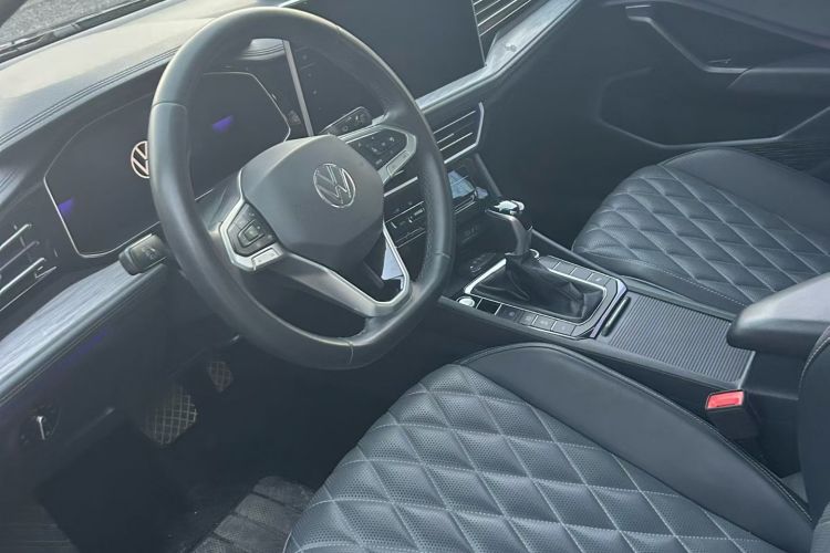 大众 速腾 2023款 200TSI DSG超越版中控内饰7004