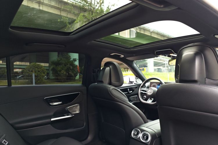 奔驰C级 2022款 C 260 L 运动版局部细节57