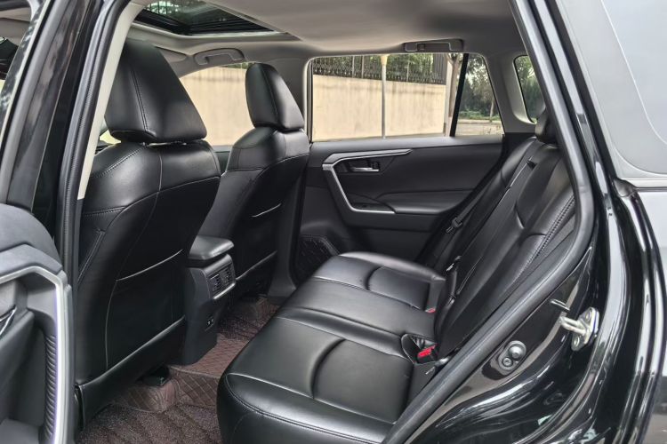 丰田 RAV4荣放 2020款 2.0L CVT两驱风尚版中控内饰7004