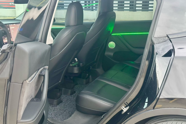 特斯拉 Model Y 2021款 标准续航后驱版中控内饰7003