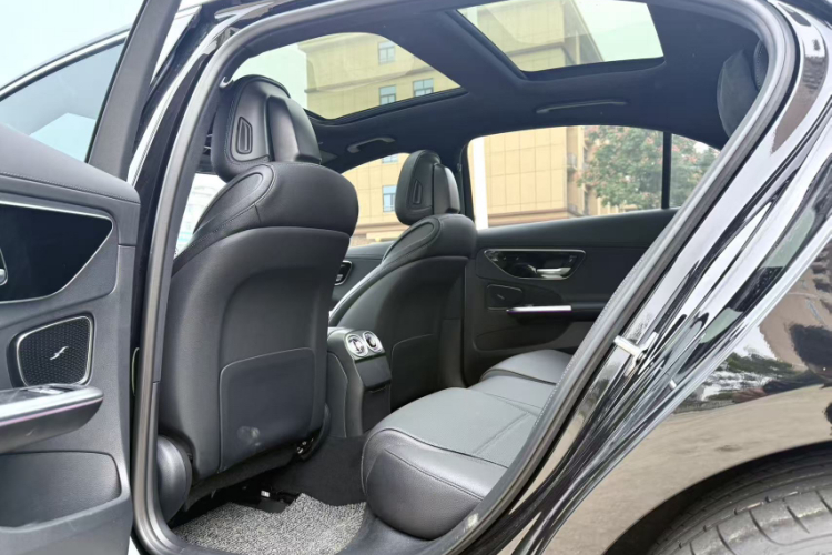 奔驰C级 2022款 改款 C 260 L车身外观6005