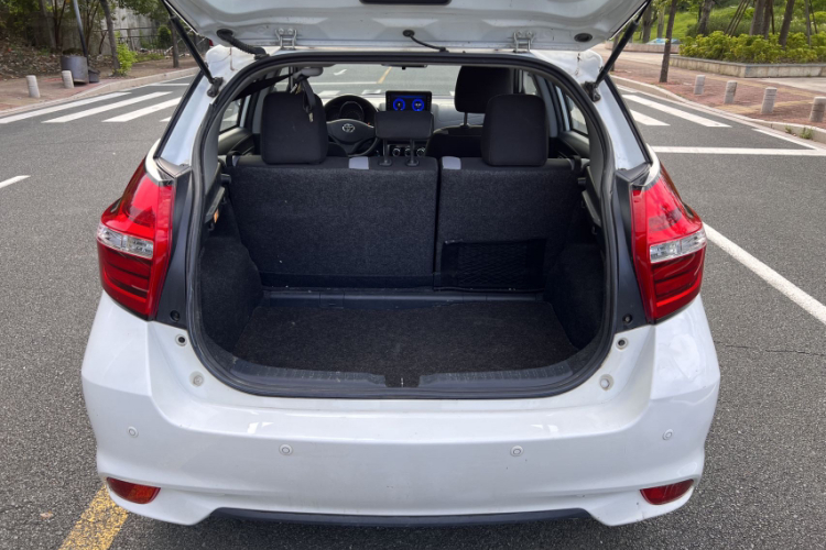 丰田 YARiS L 致炫 2021款 1.5L CVT领先版中控内饰7011