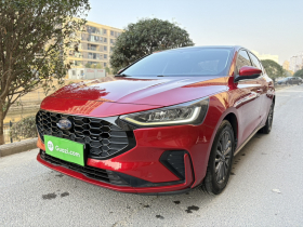 福特 福克斯 2022款 三厢 EcoBoost 180 自动竞速版