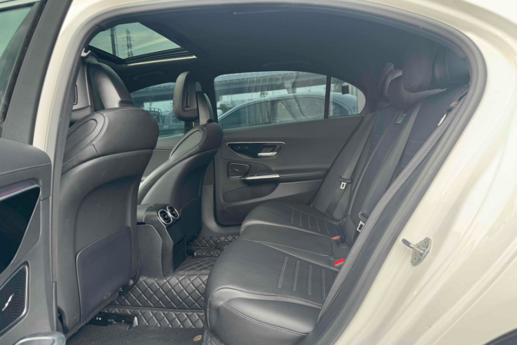 奔驰C级 2022款 改款 C 200 L 运动版中控内饰7007