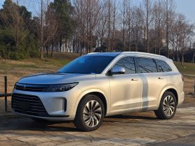 鸿蒙智行 问界M7 2024款 1.5T 后驱Plus版 5座