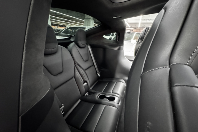 特斯拉 Model X 2019款 长续航版中控内饰7006