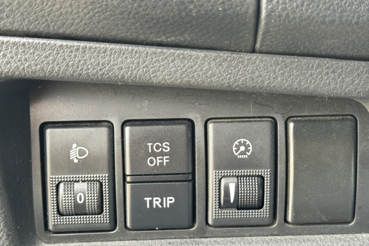 纳智捷 优6 SUV 2017款 1.8T 科技超值型中控内饰7010