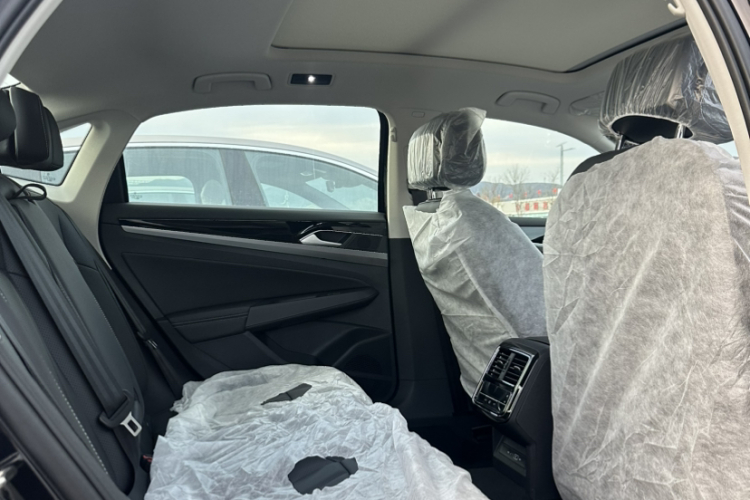 大众 帕萨特 2026款 出众款 330TSI 精英版中控内饰7002