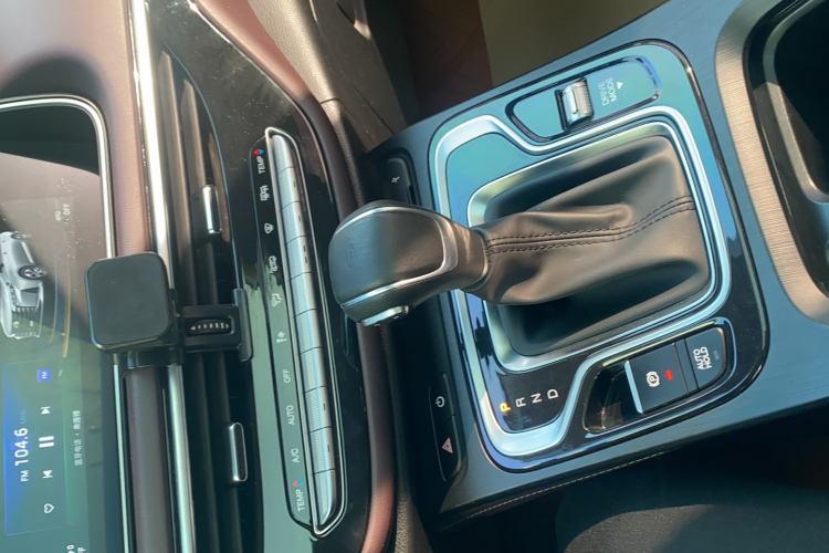 广汽传祺 传祺M6 2021款 PRO 270T DCT尊享版局部细节18