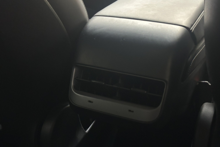 特斯拉 Model 3 2021款 标准续航后驱升级版中控内饰7007