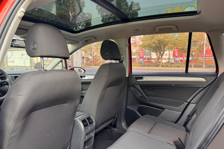 大众 高尔夫·嘉旅 2016款 1.6L 自动舒适型中控内饰7007