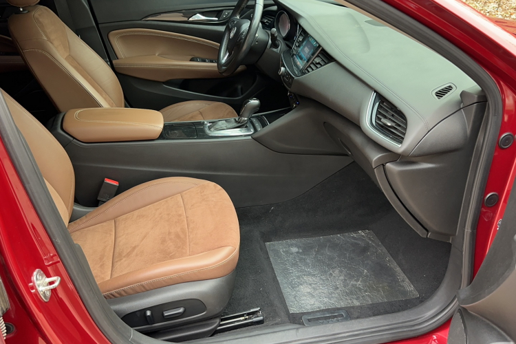 别克 君威 2017款 20T 精英型中控内饰7009