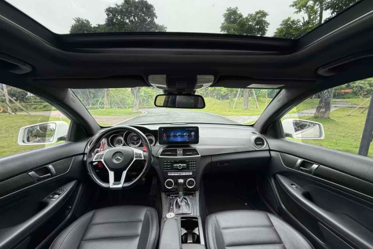 奔驰C级(进口) 2013款 C 180 轿跑版中控内饰7002