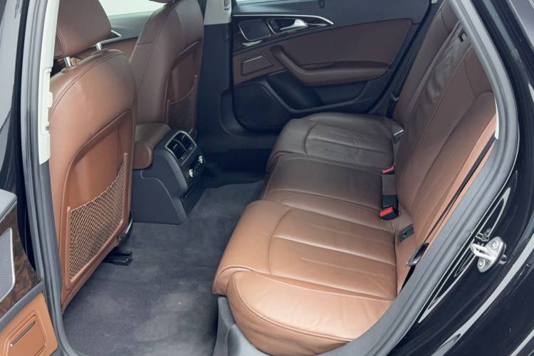 奥迪A6L 2018款 30 FSI 典藏版中控内饰7002