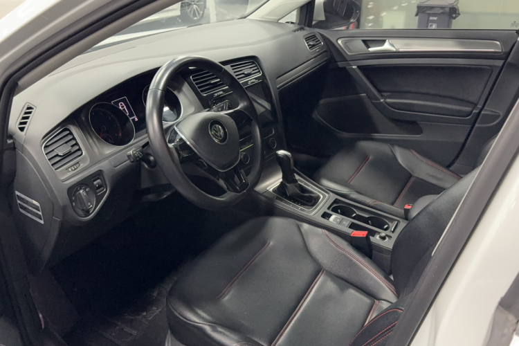 大众 高尔夫 2016款 1.6L 自动舒适型中控内饰7001