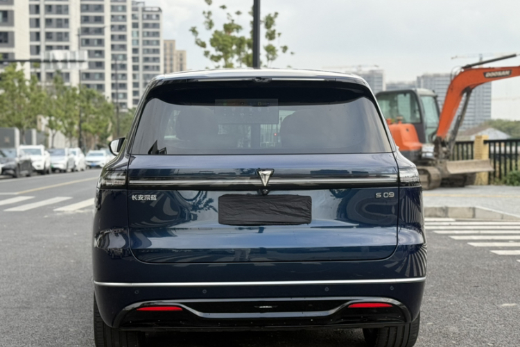 深蓝汽车 深蓝S09 2025款 四驱Ultra+ 高定版车身外观6010