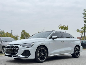 奥迪A3 2025款 A3L Limousine 35TFSI 飞驰尊享型