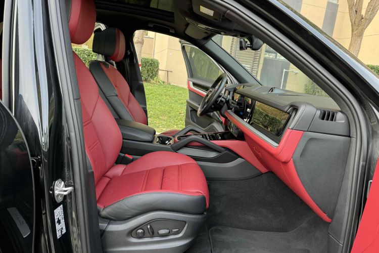 保时捷 2024款 Cayenne 3.0T中控内饰7004