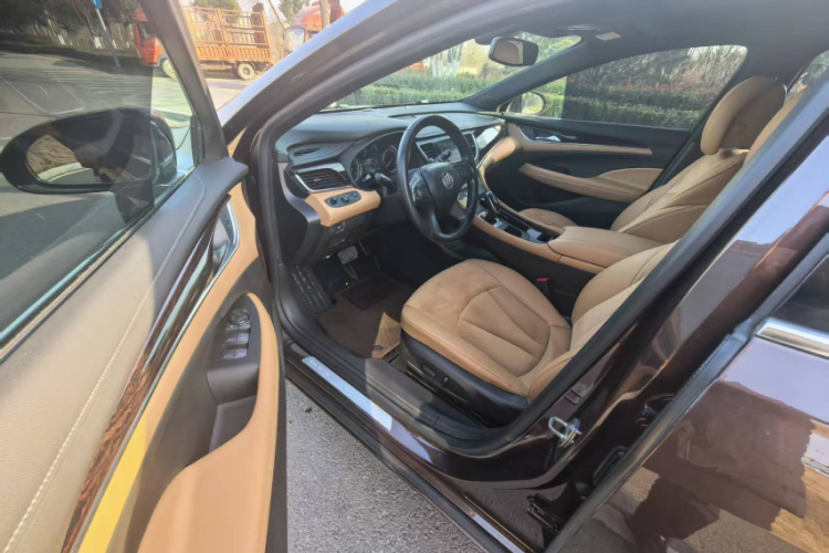 别克 君越 2018款 28T 精英型中控内饰7001