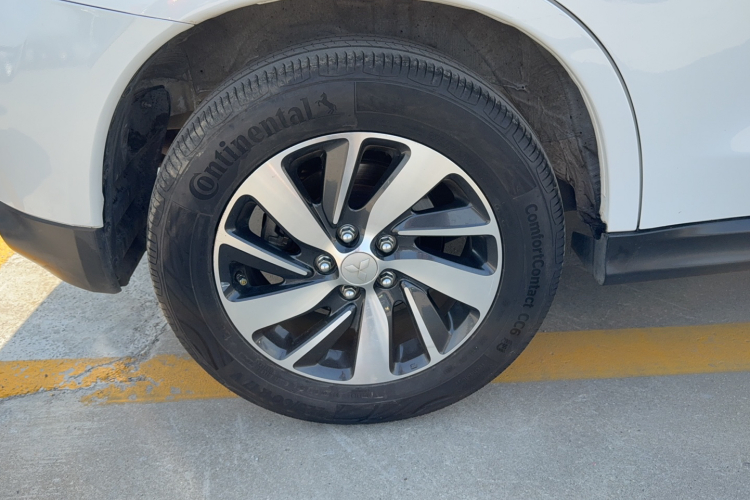 三菱 劲炫ASX 2020款 2.0L CVT智领版车身外观6008