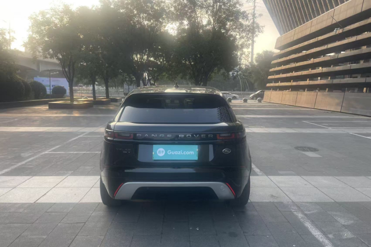 路虎 揽胜星脉 2020款 P250 R-DYNAMIC S车身外观6007