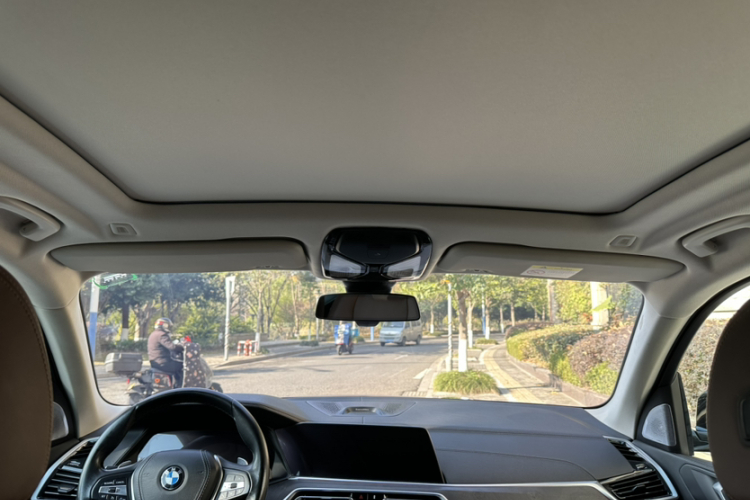 宝马X5(进口) 2020款 xDrive30i X设计套装中控内饰7012