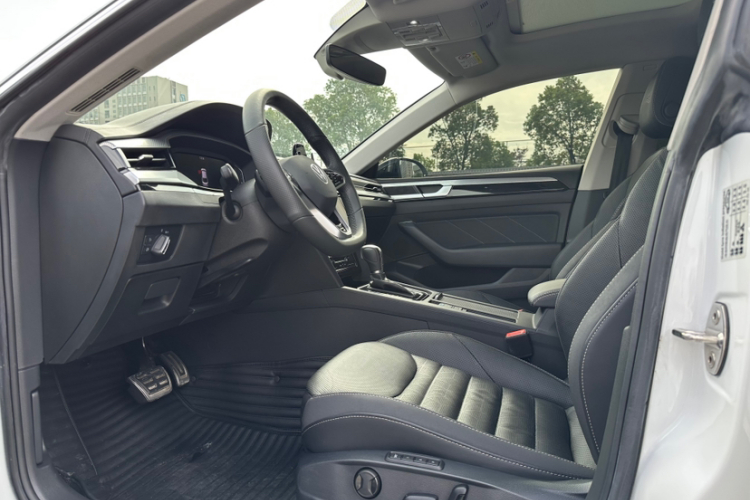 一汽-大众CC 2021款 380TSI 夺目版中控内饰7001