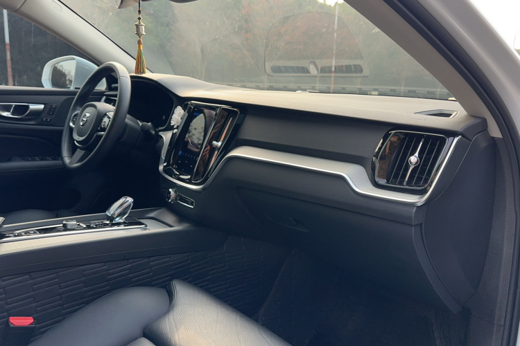 沃尔沃S60 2023款 B4 智远豪华版局部细节9004